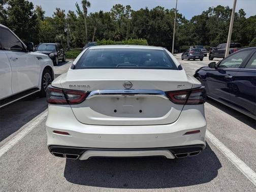2023 Nissan Maxima SV Xtronic CVT