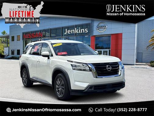 2022 Nissan Pathfinder SV 2WD