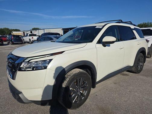 2022 Nissan Pathfinder SV 2WD