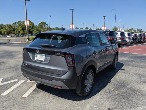 2025 Nissan Kicks S