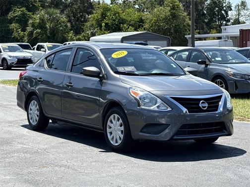 2019 Nissan Versa 1.6 S+