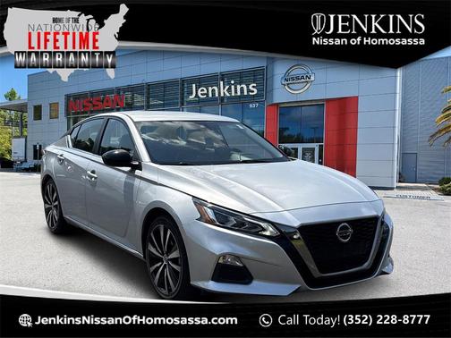 2022 Nissan Altima SR FWD