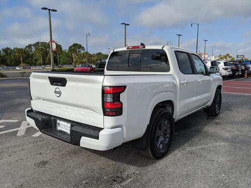 2025 Nissan Frontier SV