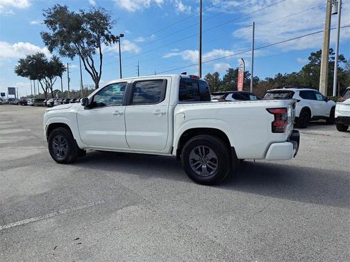 2025 Nissan Frontier SV