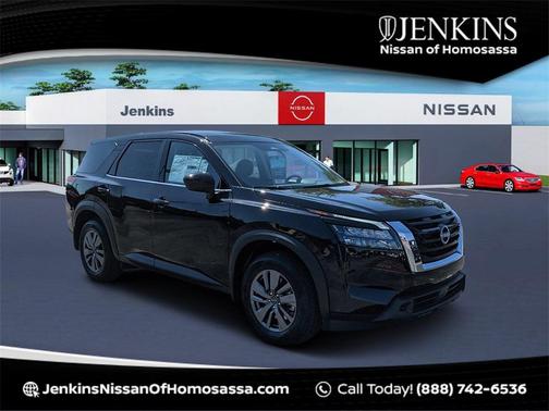 2025 Nissan Pathfinder S FWD