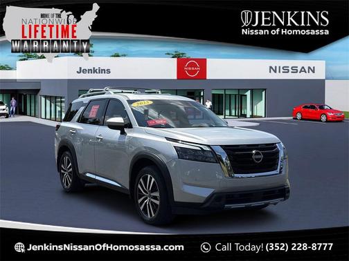 2025 Nissan Pathfinder Platinum FWD