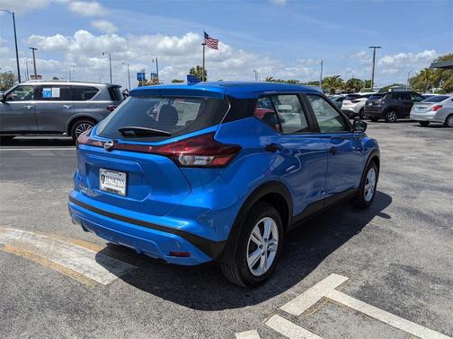 2025 Nissan Kicks S