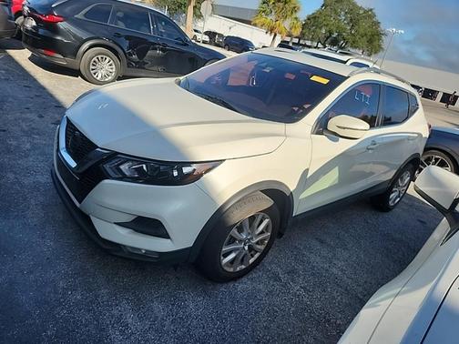 2021 Nissan Rogue Sport SV