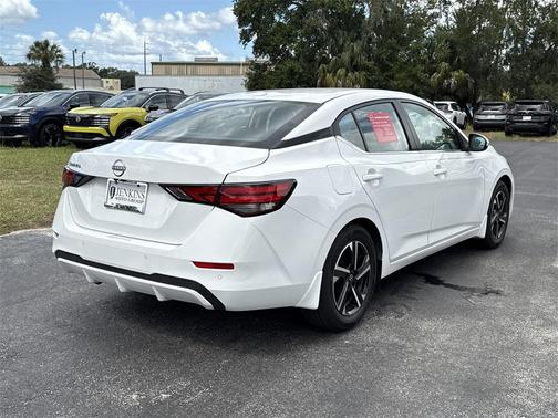 2025 Nissan Sentra SV