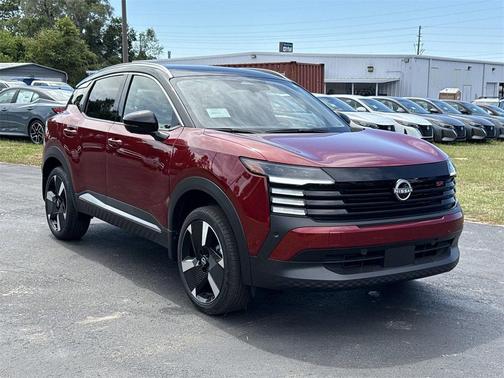 2025 Nissan Kicks SR