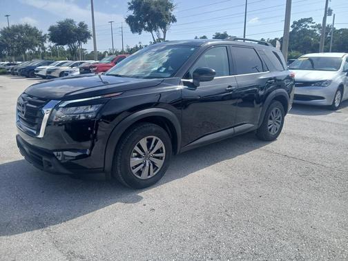 2025 Nissan Pathfinder SV FWD