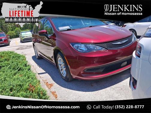 2022 Chrysler Voyager LX
