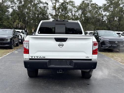 2022 Nissan Titan S