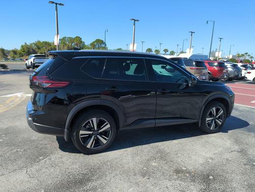 Super Black 2024 Nissan Rogue SL
