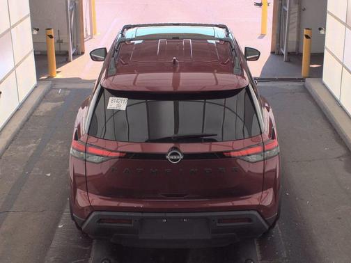 2024 Nissan Pathfinder SV FWD