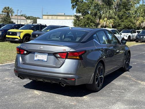 2025 Nissan Altima SR FWD