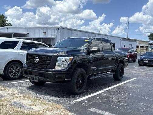 Super Black 2021 Nissan Titan S