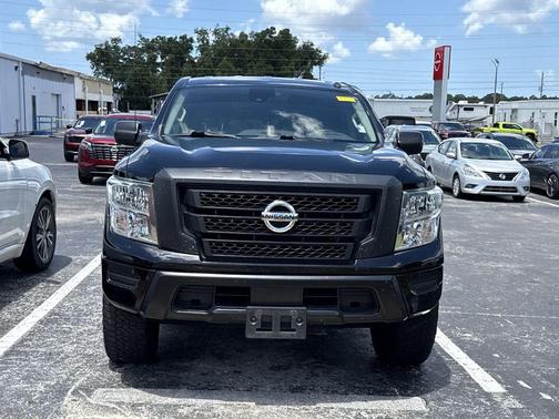 Super Black 2021 Nissan Titan S