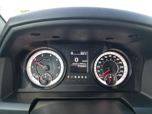 2024 RAM 1500 Classic Warlock Crew Cab 4x2 5'7' Box