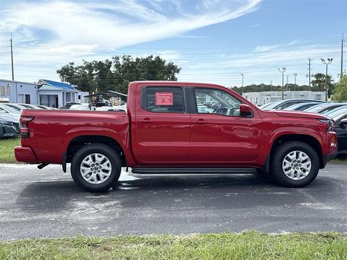 2022 Nissan Frontier SV