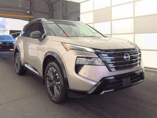 Champagne Silver Metallic/Super Black 2025 Nissan Rogue Platinum