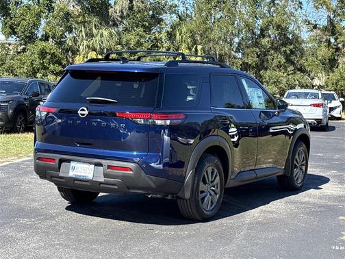 2025 Nissan Pathfinder SV FWD