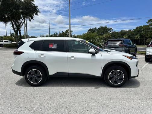 2025 Nissan Rogue SV