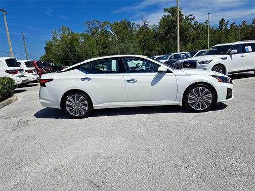 2025 Nissan Altima 2.5 SL