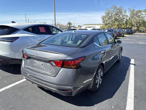 2025 Nissan Altima S FWD