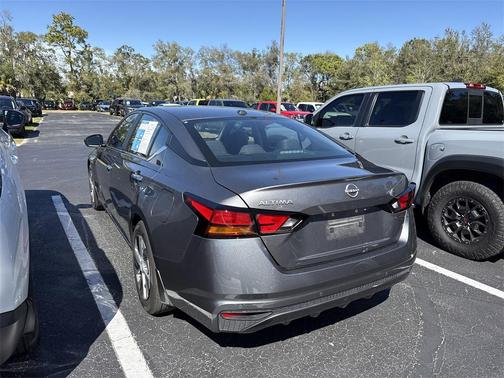 2025 Nissan Altima S FWD