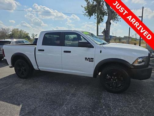 2024 RAM 1500 Classic Warlock Crew Cab 4x2 5'7' Box