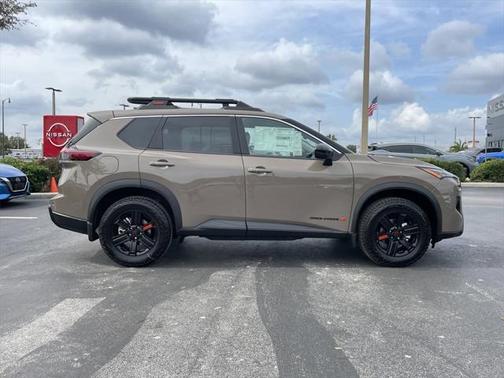 2025 Nissan Rogue Rock Creek