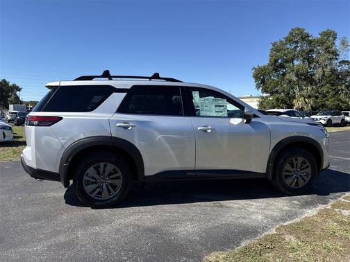 2025 Nissan Pathfinder SV FWD