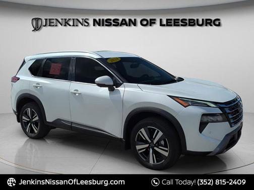 Everest White Pearl 2024 Nissan Rogue SL