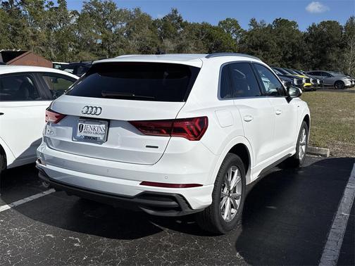 2024 Audi Q3 Premium 45 TFSI S line quattro Tiptronic