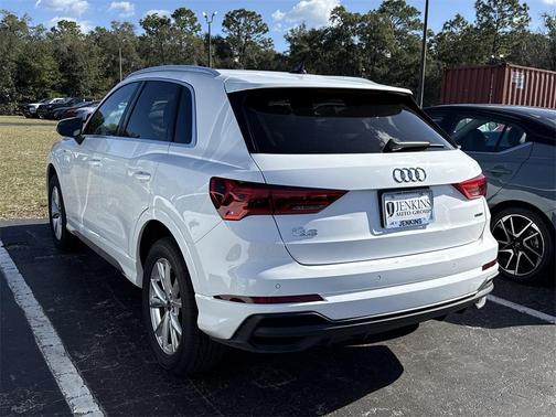 2024 Audi Q3 Premium 45 TFSI S line quattro Tiptronic