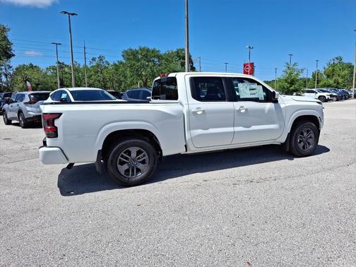 2025 Nissan Frontier SV