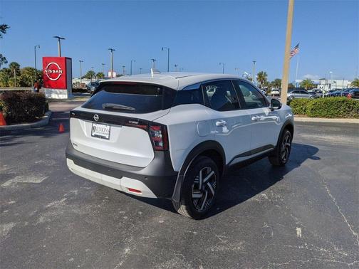 2025 Nissan Kicks SV