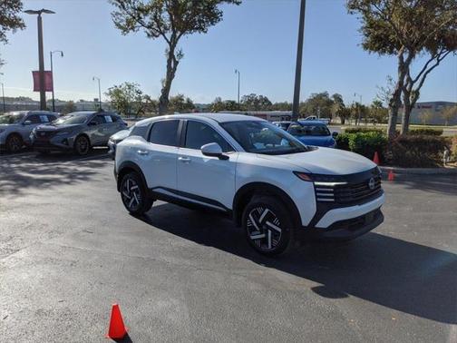 2025 Nissan Kicks SV