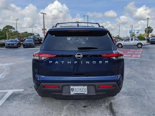 2025 Nissan Pathfinder SV FWD
