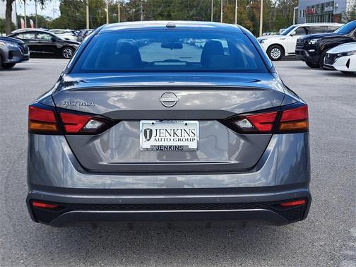 2025 Nissan Altima S FWD
