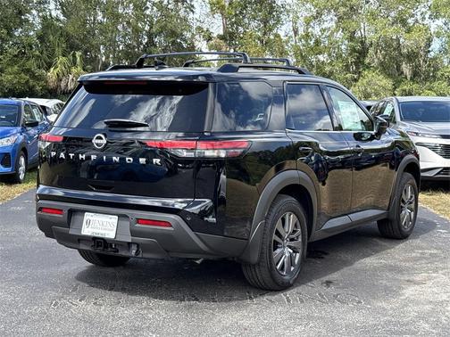 2025 Nissan Pathfinder SV FWD