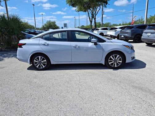 2025 Nissan Versa 1.6 SV