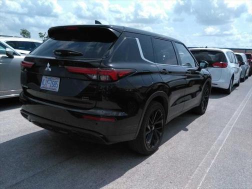 2023 Mitsubishi Outlander SE Black Edition 2WD