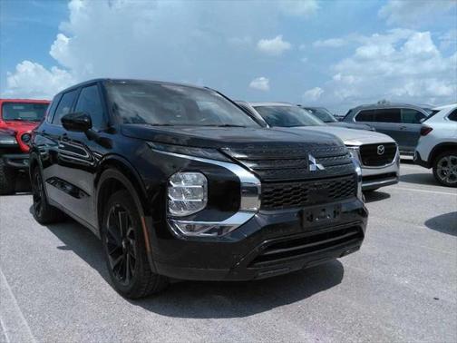 2023 Mitsubishi Outlander SE Black Edition 2WD