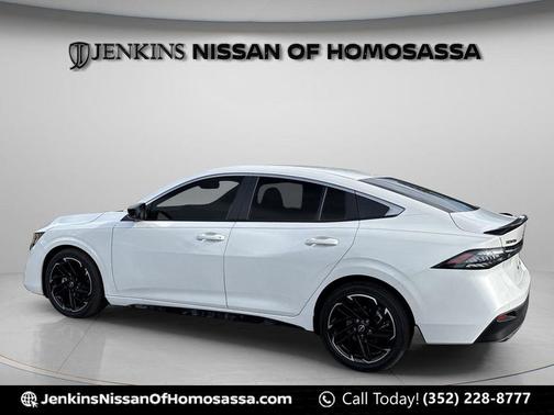 Aspen White Tricoat 2026 Nissan Sentra SR