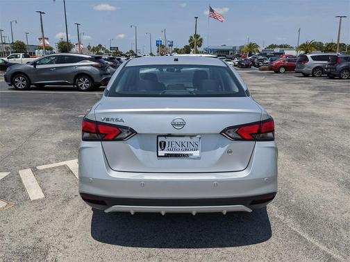 2025 Nissan Versa 1.6 S