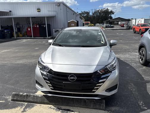 2024 Nissan Versa 1.6 SV