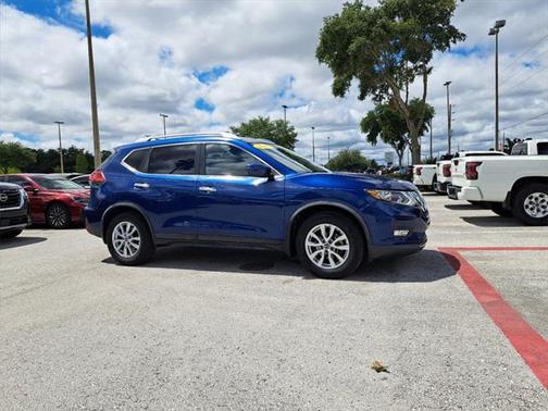 2017 Nissan Rogue SV