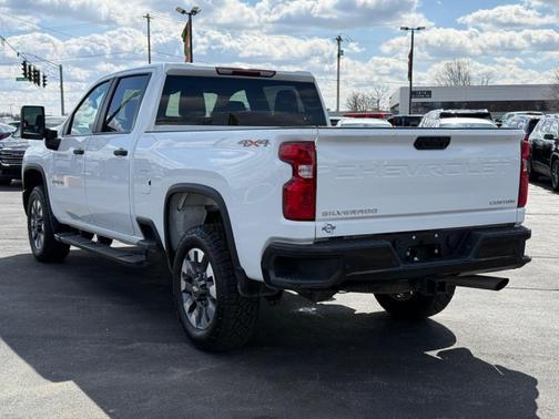 2024 Chevrolet Silverado 2500 Custom